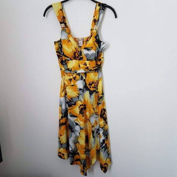 Fun & Flint Women Yellow/Multi Dress - Size M - Picture 3 of 7